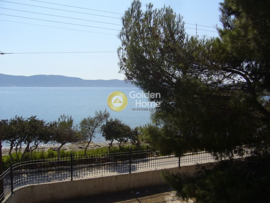 House in Mikrolimano, Lavrio — Photo 1 of 17