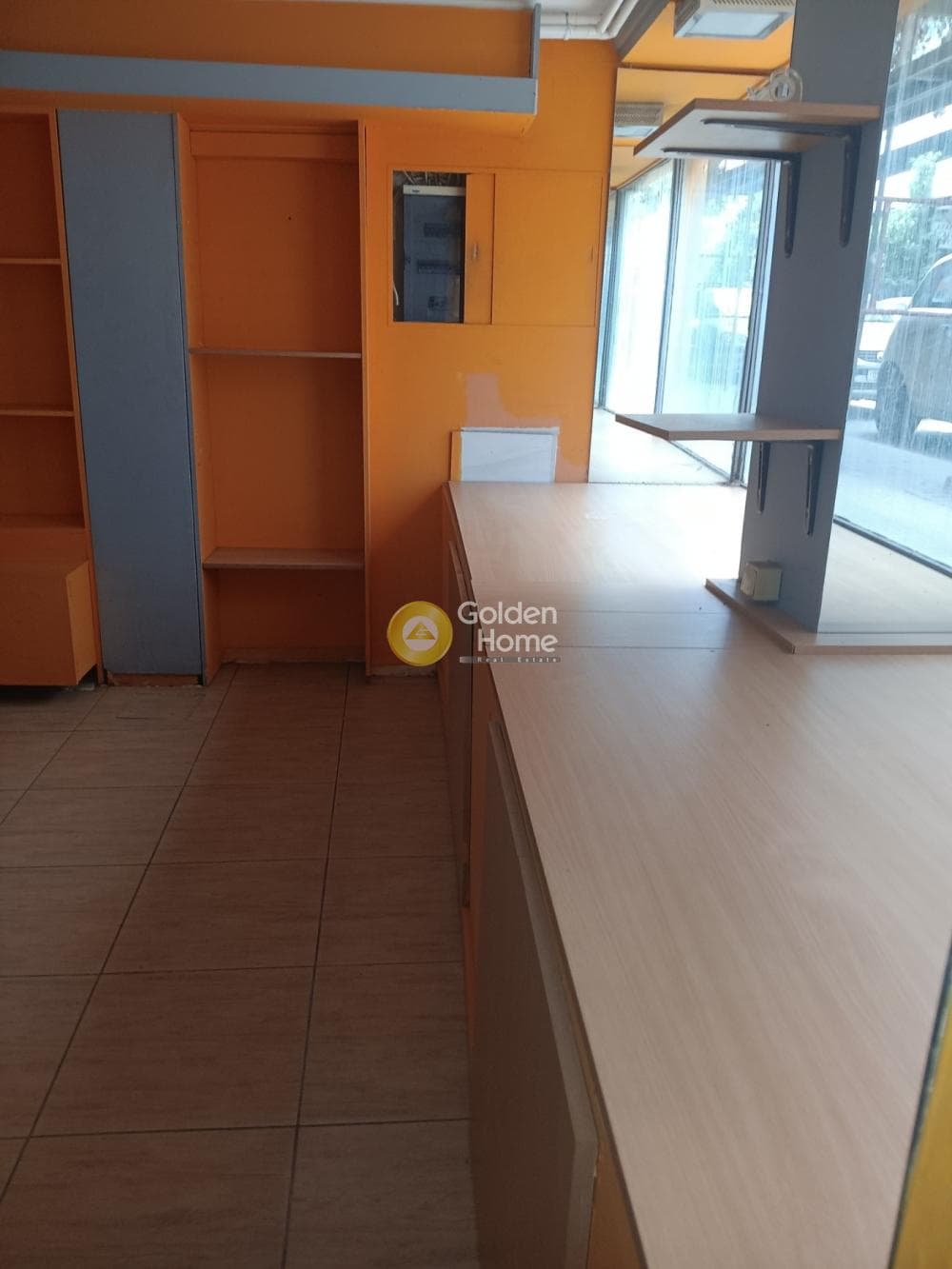 Retail Store in Kallithea, Kalithea — Photo 2 of 7
