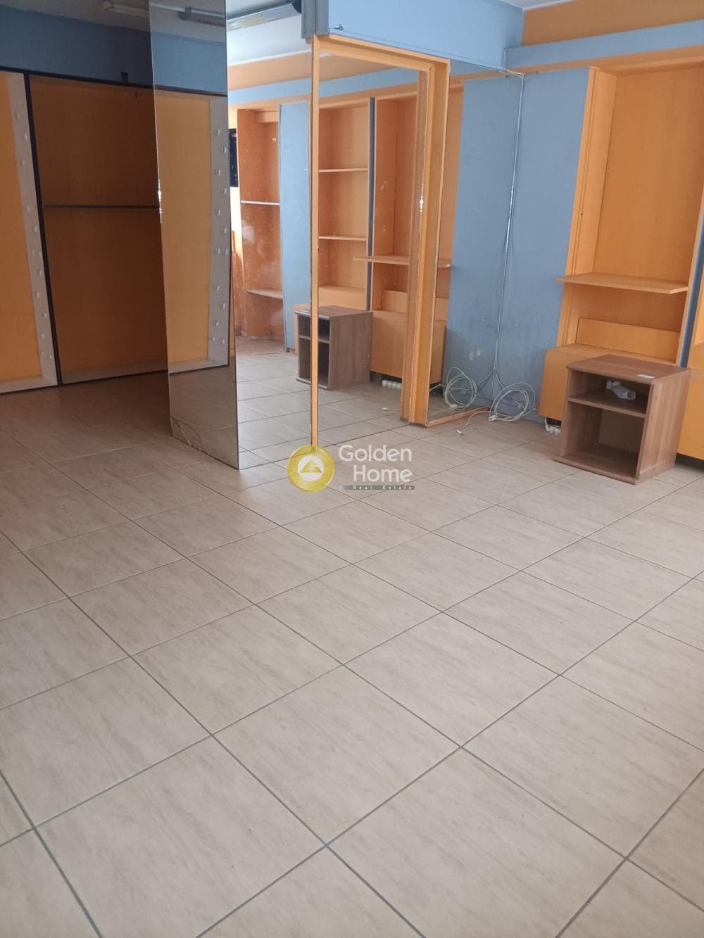 Retail Store in Kallithea, Kalithea — Photo 4 of 7
