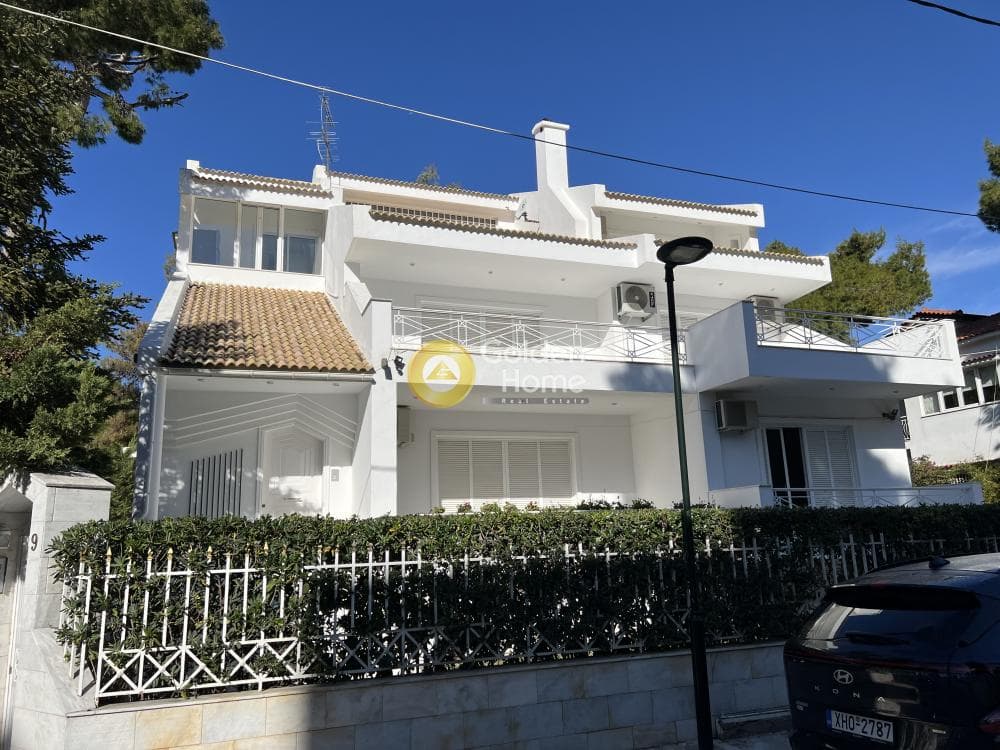 House in Politeia, Nea Erithraia — Photo 1 of 7