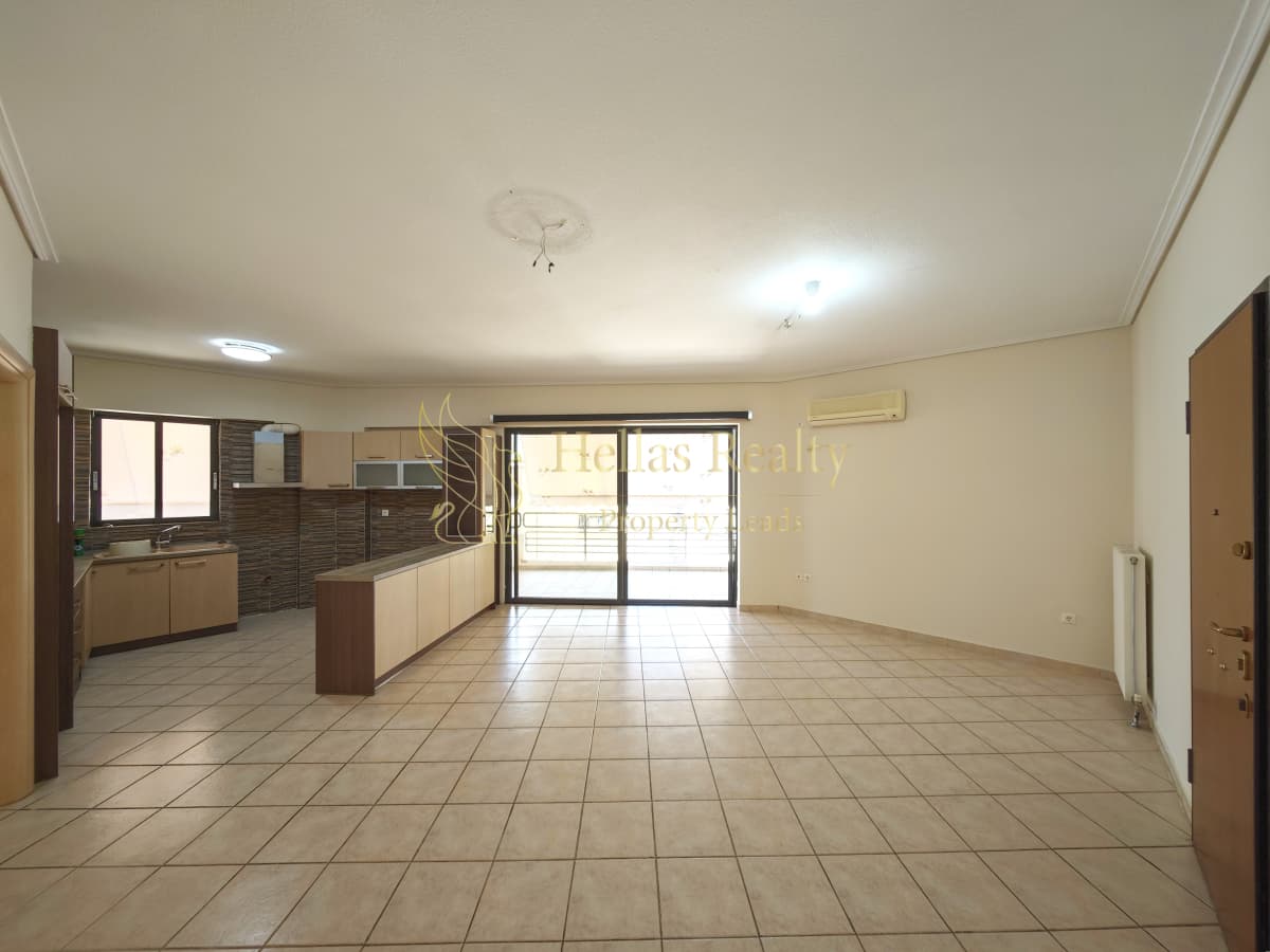 Apartment in Aspra Chomata, Peristeri — Photo 1 of 25