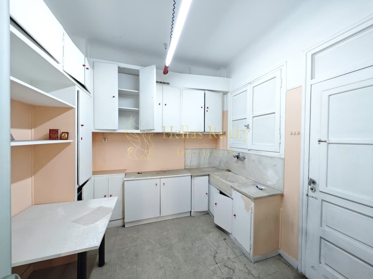 Office in Politechneio, Exarchia - Neapoli — Photo 10 of 11