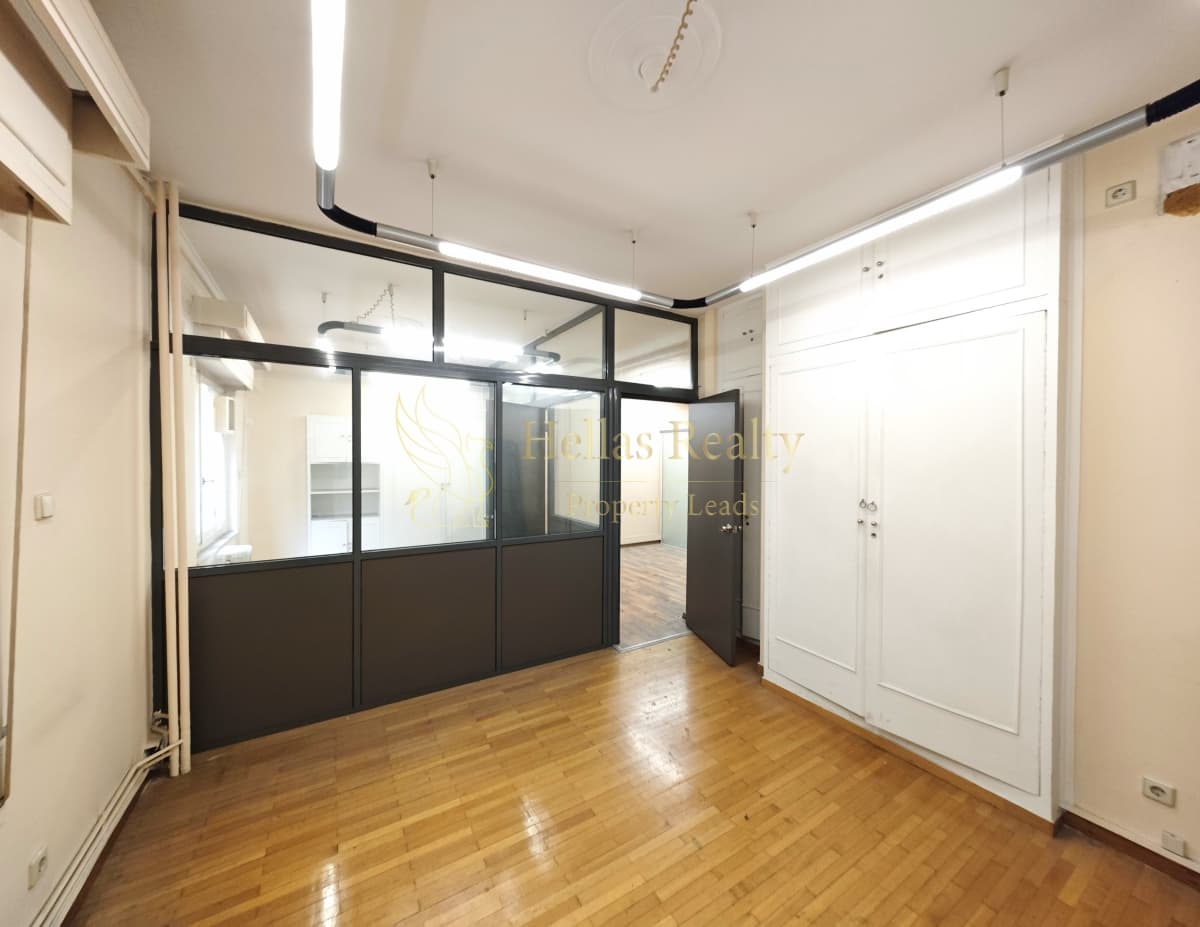 Office in Politechneio, Exarchia - Neapoli — Photo 7 of 11