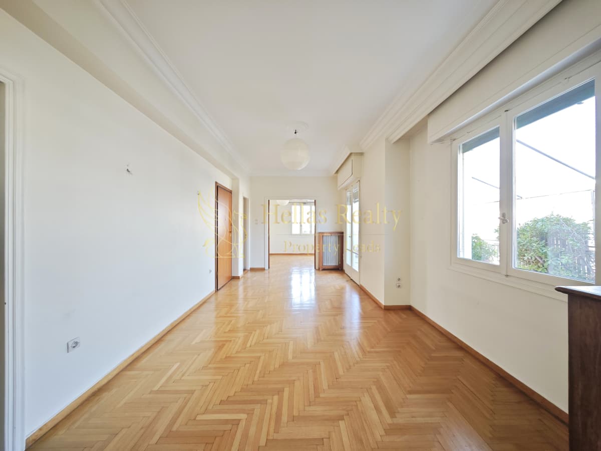 Apartment in Politechneio, Exarchia - Neapoli — Photo 1 of 16