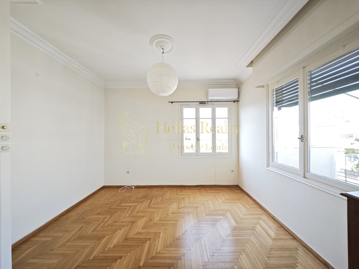 Apartment in Politechneio, Exarchia - Neapoli — Photo 2 of 16