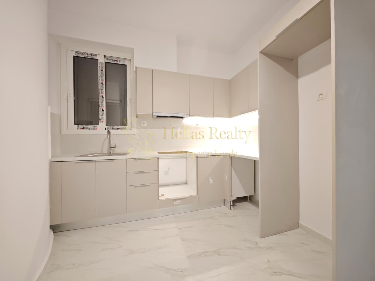 Apartment in Strefi, Exarchia - Neapoli — Photo 1 of 9