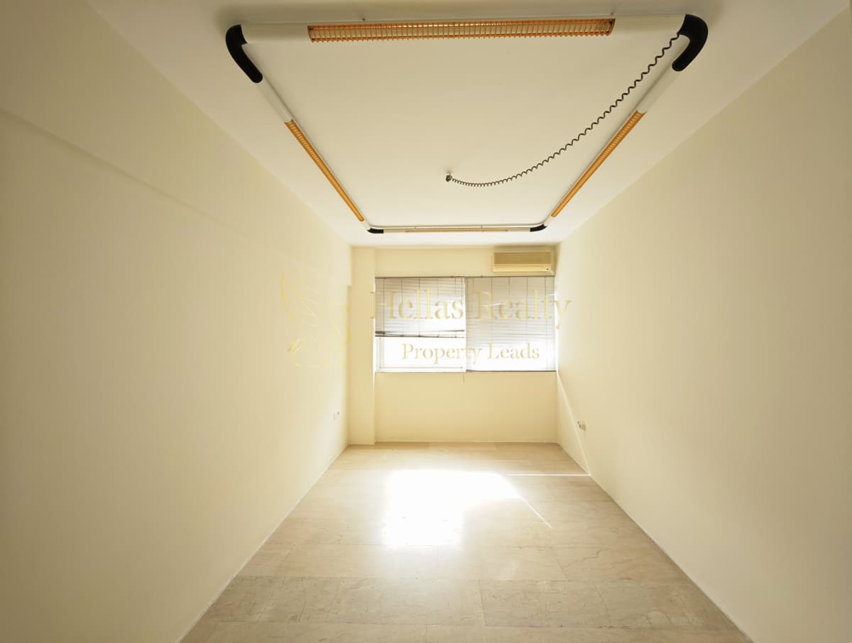 Office in Exarcheia, Exarchia - Neapoli — Photo 1 of 9