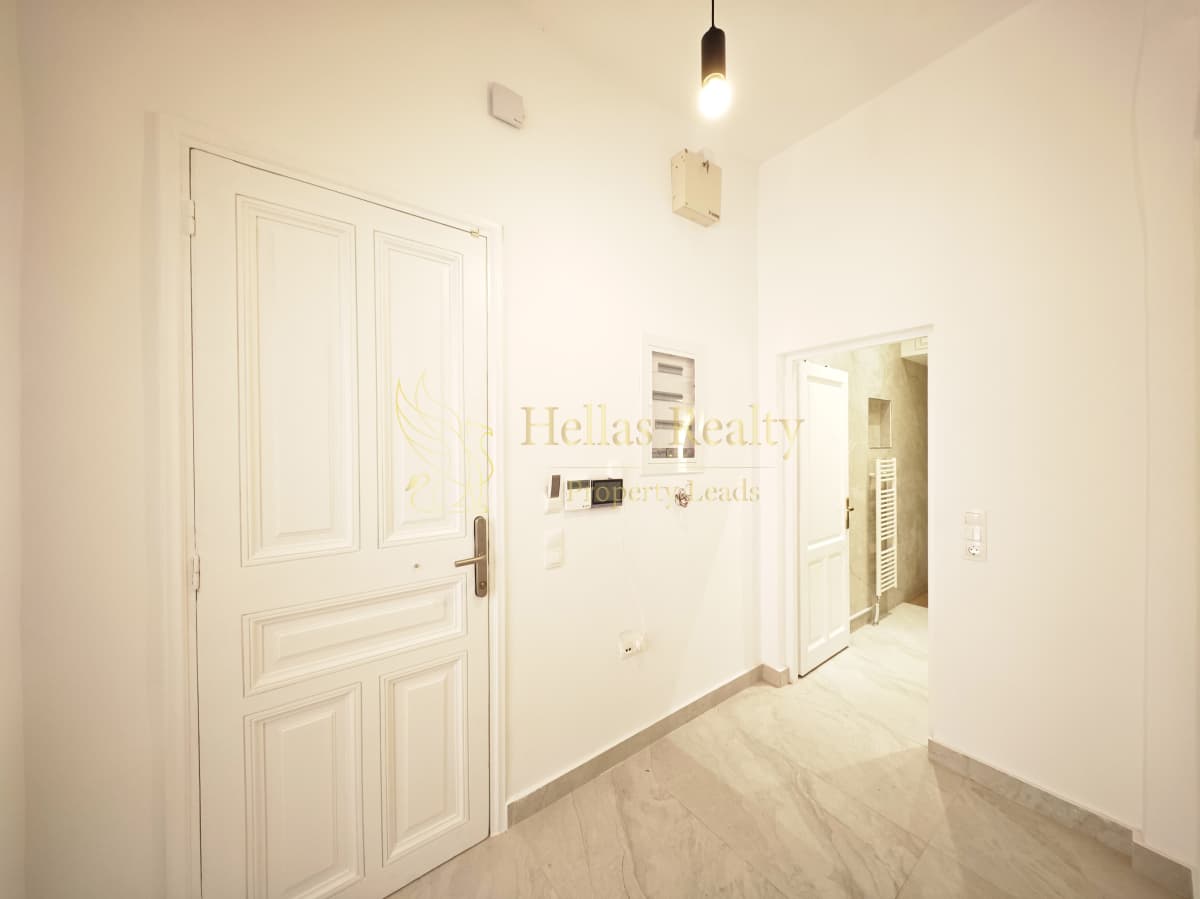 Apartment in Exarcheia, Exarchia - Neapoli — Photo 3 of 10