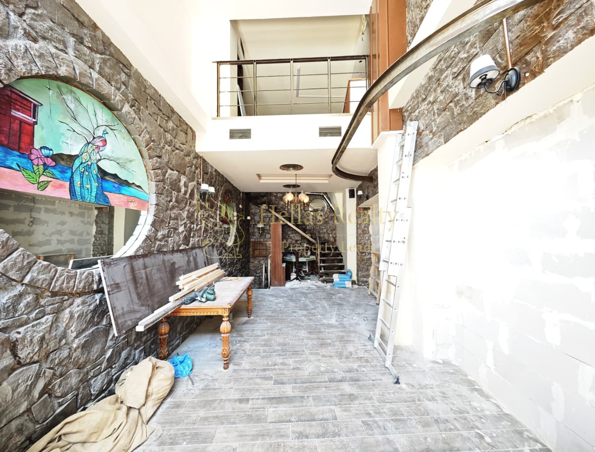 Retail Store in Oria Imittou, Pagkrati — Photo 1 of 7