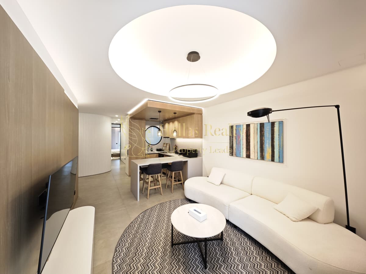 Apartment in Politechneio, Exarchia - Neapoli — Photo 2 of 6