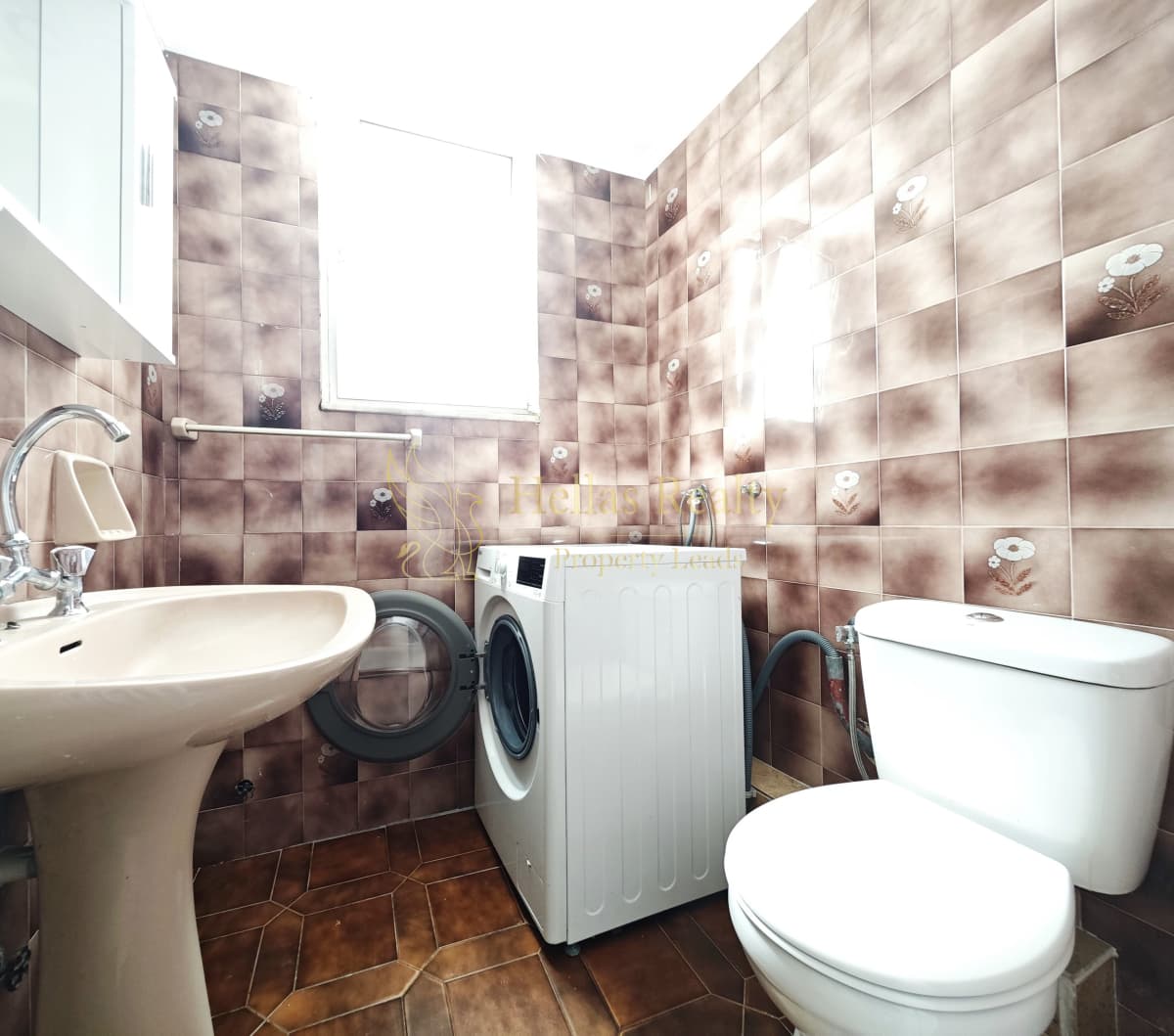 Apartment in Center, Dafni — Photo 18 of 21