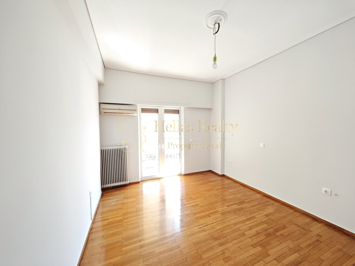 Apartment in Center, Dafni — Photo 11 of 21