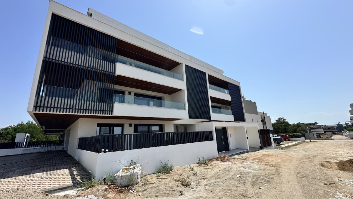 Apartment in Center, Thermi — Photo 3 of 18