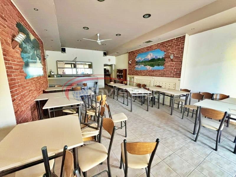 Κατάστημα στην Διαβατά, Ελευθέριο-Κορδελιό — Φωτογραφία 5 από 10