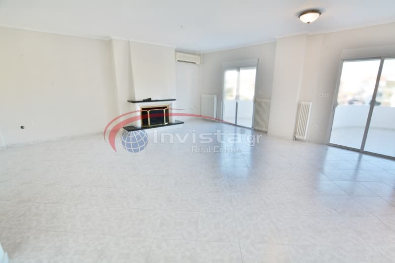 Apartment in Nea Krini, Kalamaria — Photo 1 of 25