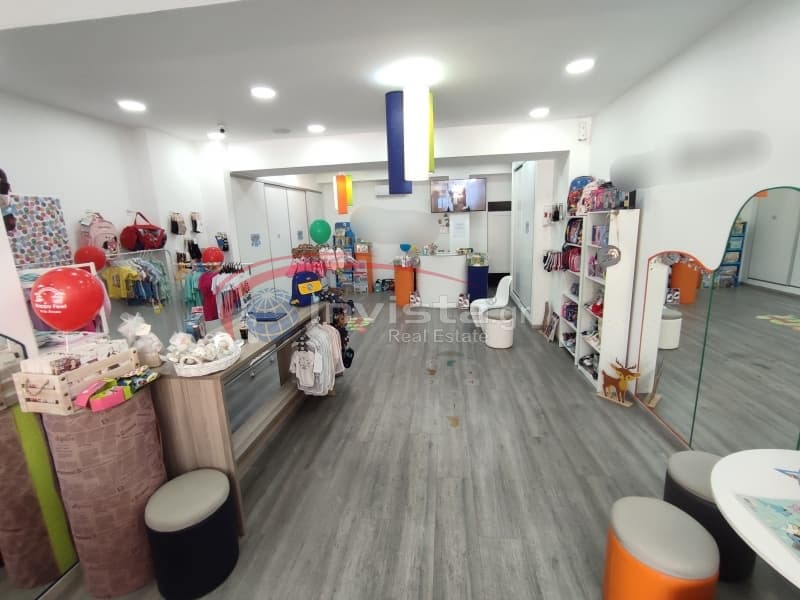 Retail Store in Mavros Gatos, Neapoli — Photo 3 of 9
