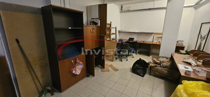 Retail Store in Foinikas, Kalamaria — Photo 6 of 29