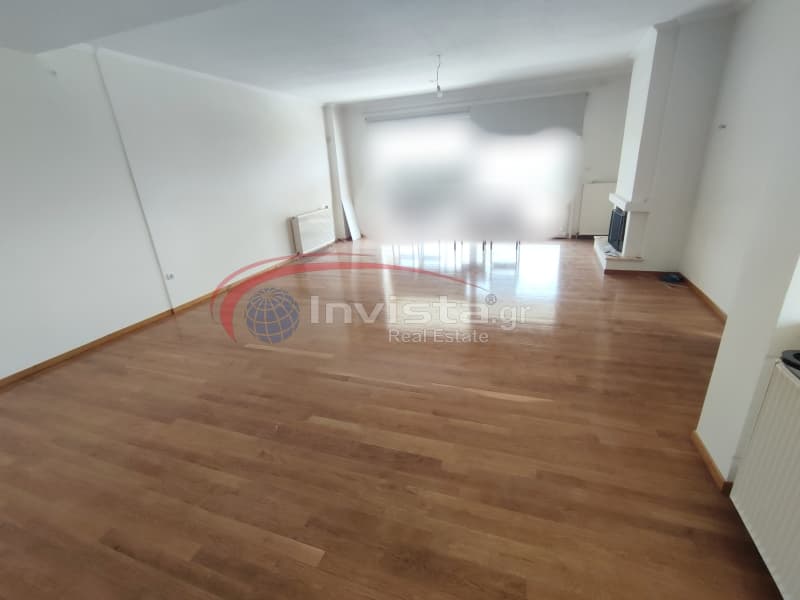 House in Panorama, Panorama — Photo 2 of 25