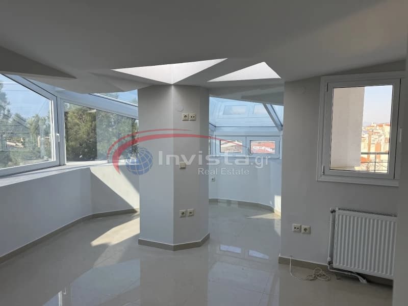 House in Center, Panorama — Photo 3 of 13