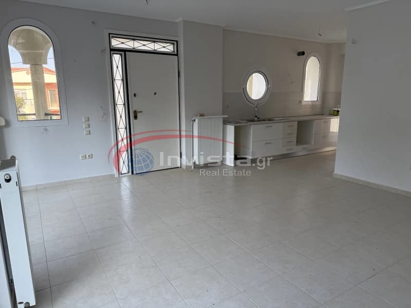 House in Center, Panorama — Photo 8 of 13