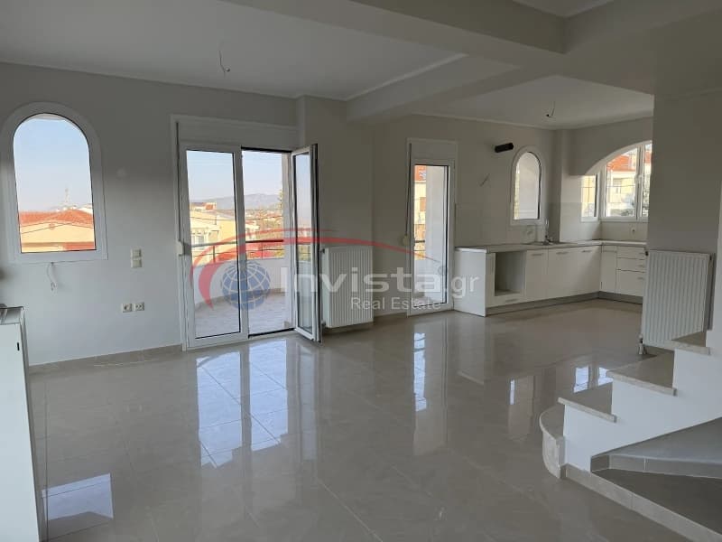 House in Center, Panorama — Photo 7 of 13