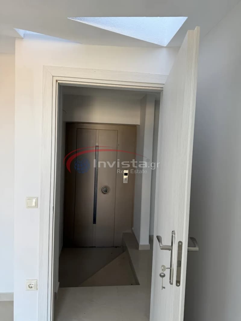 House in Center, Panorama — Photo 5 of 13