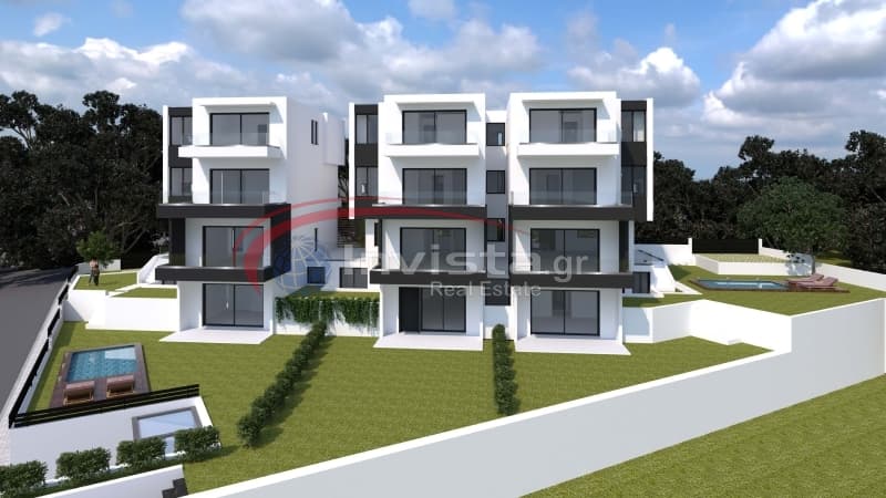 House in Center, Panorama — Photo 2 of 5
