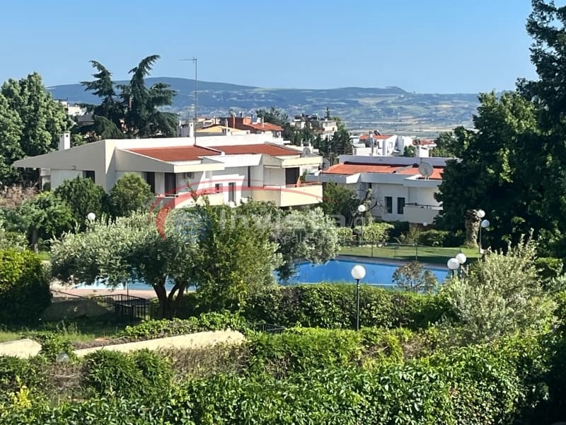 House in Panorama, Panorama — Photo 2 of 20