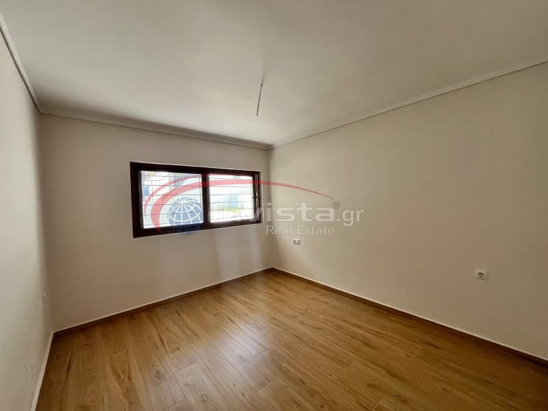 House in Panorama, Panorama — Photo 11 of 20