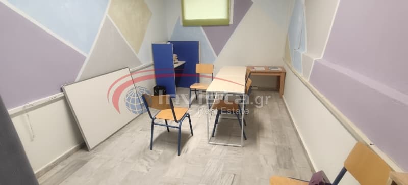 Retail Store in Center, Thermi — Photo 3 of 25