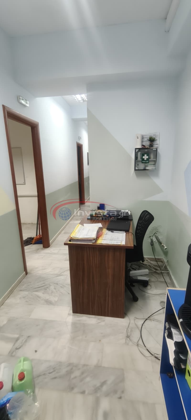 Retail Store in Center, Thermi — Photo 10 of 25