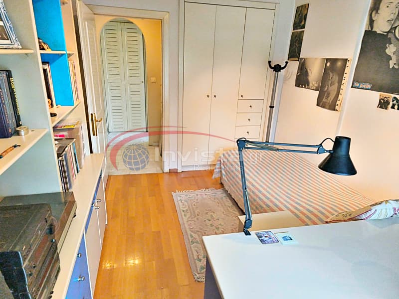House in Center, Panorama — Photo 13 of 30