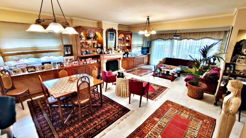 House in Center, Panorama — Photo 1 of 30
