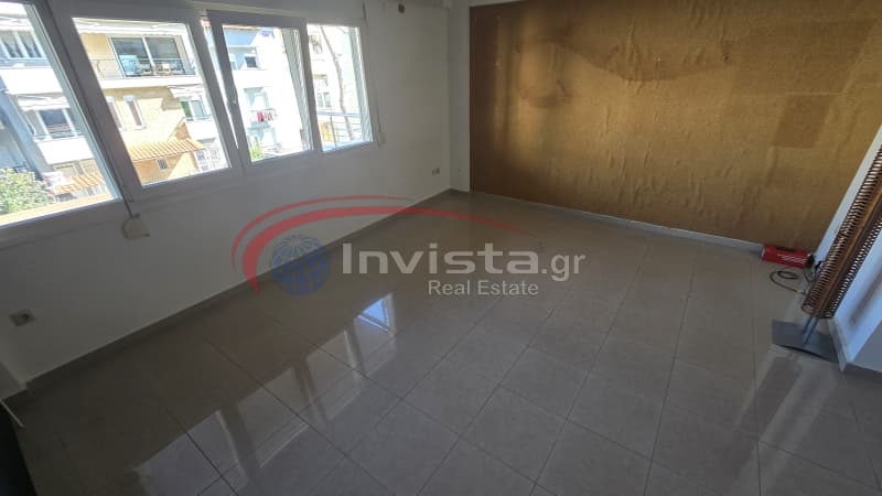Office in Foinikas, Kalamaria — Photo 4 of 21