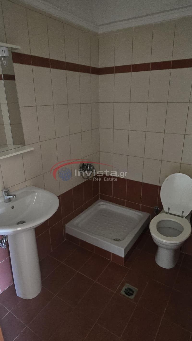 Office in Foinikas, Kalamaria — Photo 8 of 21