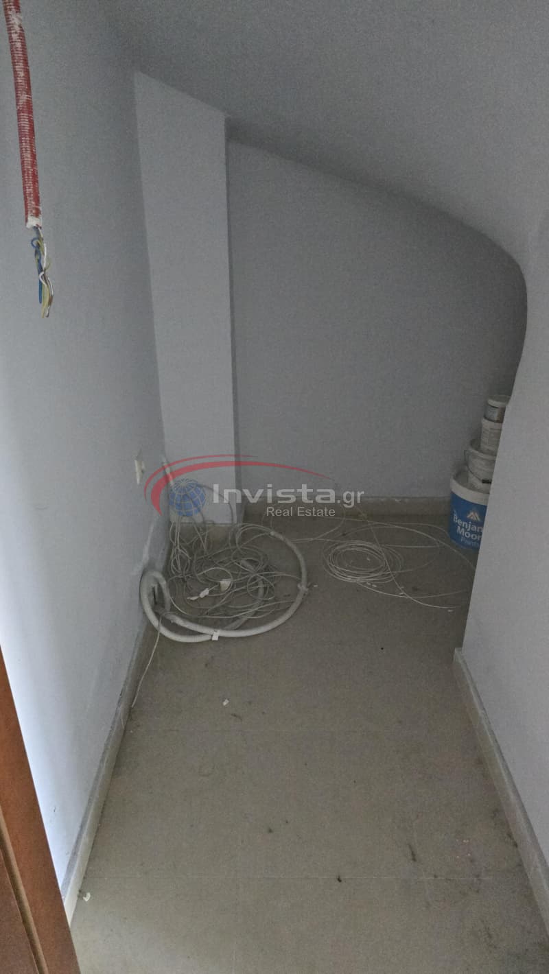 Office in Foinikas, Kalamaria — Photo 16 of 21