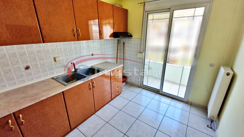Apartment in Center, Thermi — Photo 4 of 19