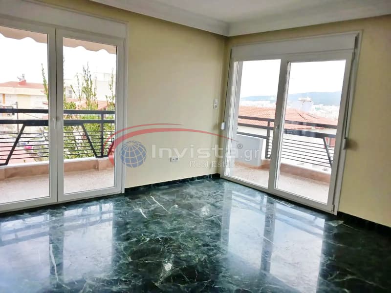 Apartment in Center, Pylea — Photo 4 of 24