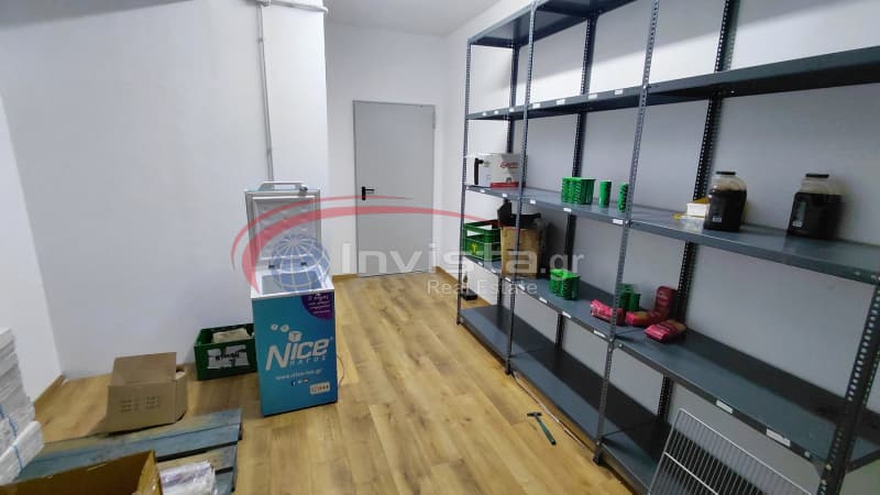 Retail Store in Center, Thermi — Photo 4 of 6