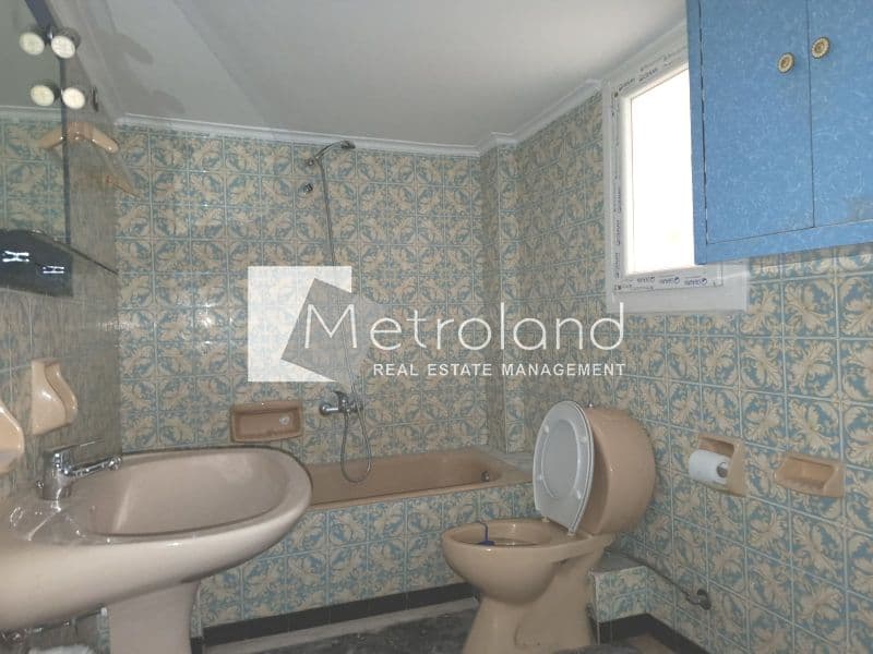 Apartment in Aspra Chomata, Nikaia — Photo 11 of 12