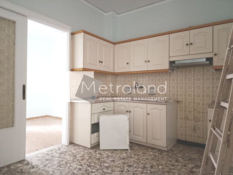 Apartment in Aspra Chomata, Nikaia — Photo 2 of 12