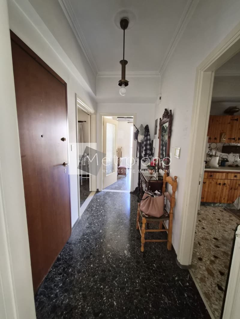 Apartment in Evaggelistria, Piraeus — Photo 3 of 19