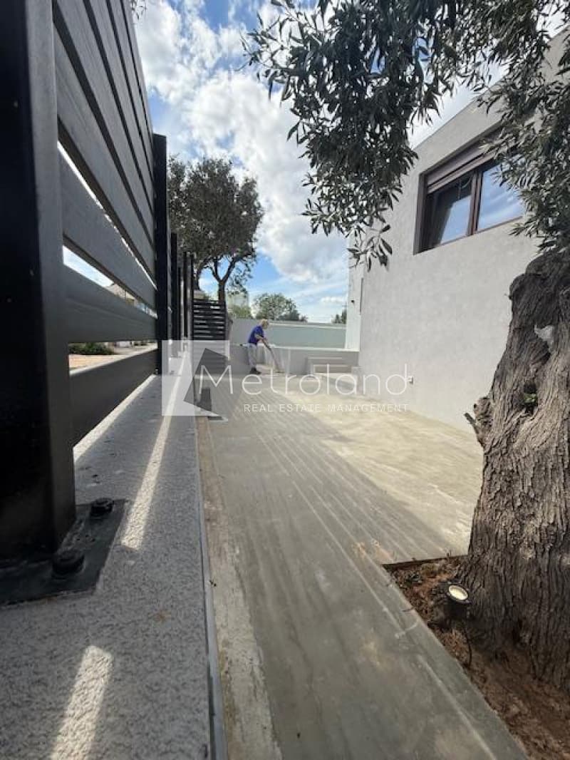 Μονοκατοικία στην Άγιος Σεραφείμ, Αρτέμιδα (Λούτσα) — Φωτογραφία 7 από 30