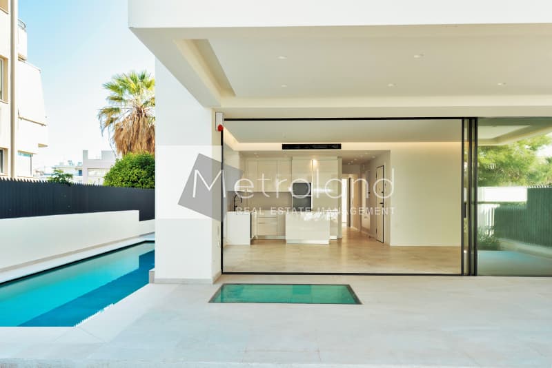 House in Panionia, Glyfada — Photo 1 of 24