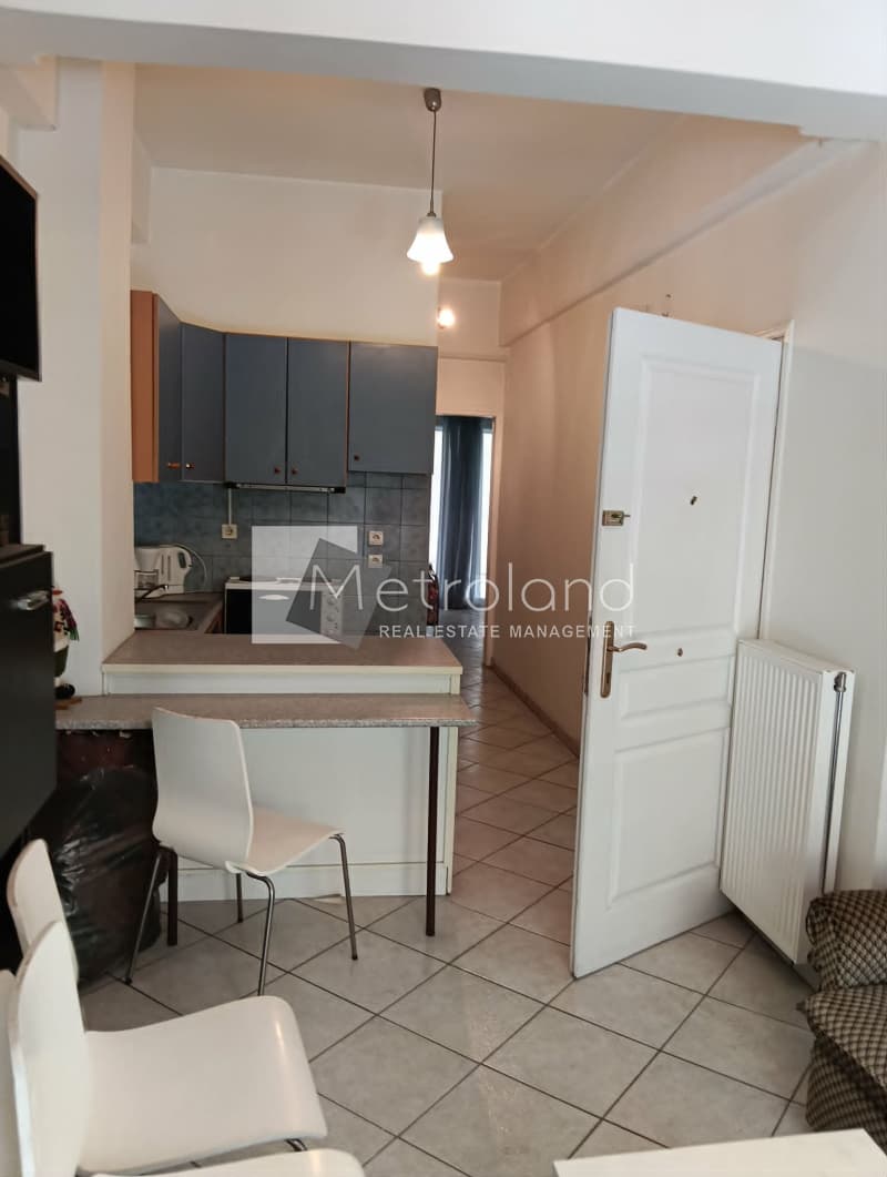 Apartment in Evaggelistria, Piraeus — Photo 1 of 6