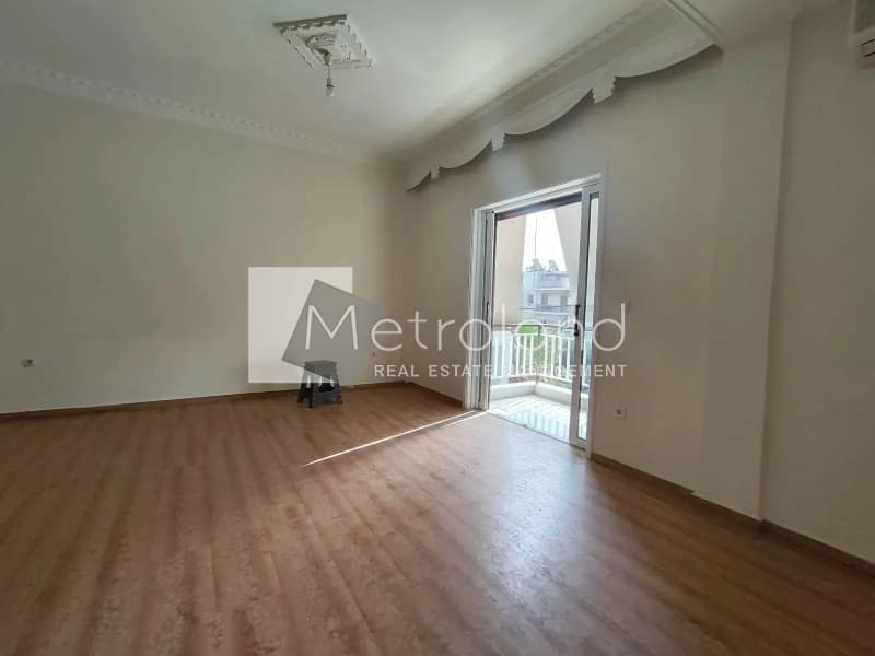 Apartment in Mykoniatika, Agioi Anargiroi — Photo 2 of 12