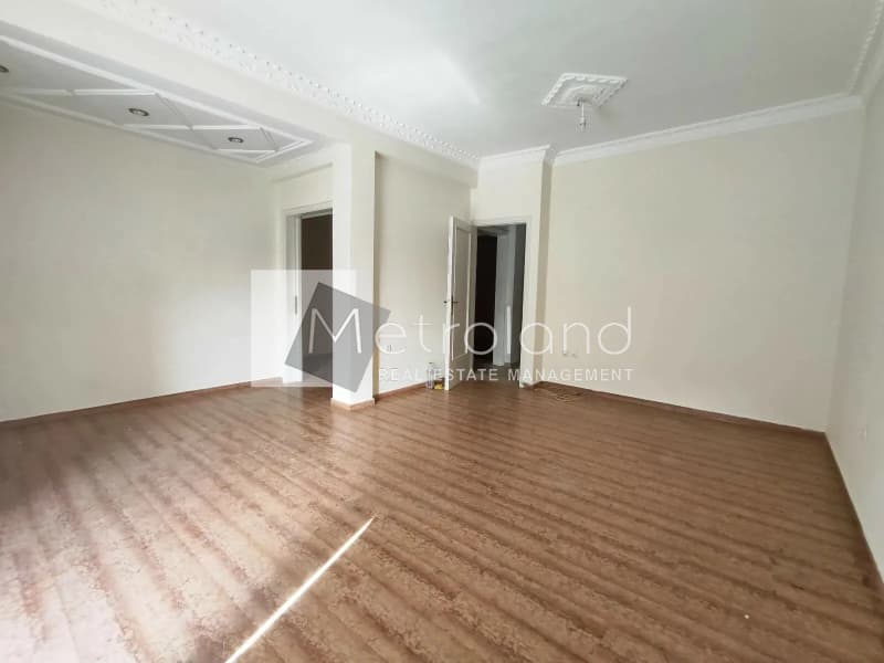 Apartment in Mykoniatika, Agioi Anargiroi — Photo 1 of 12