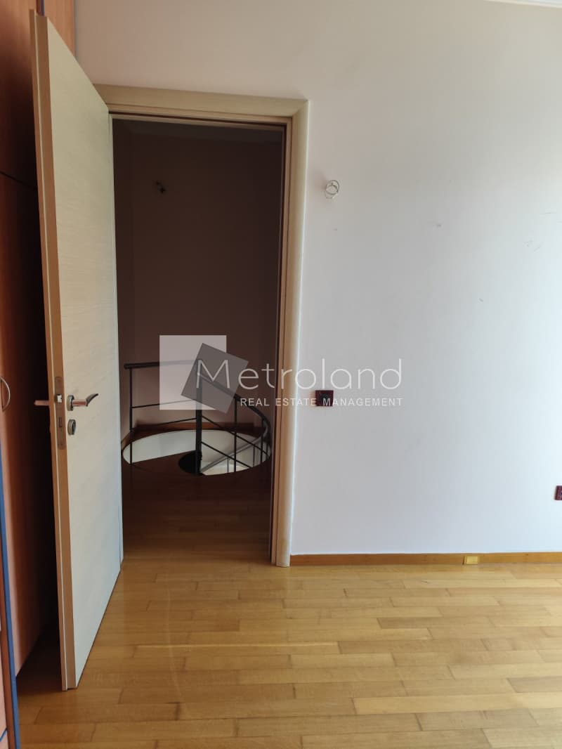 House in Tourkovounia, Keratsini — Photo 5 of 12