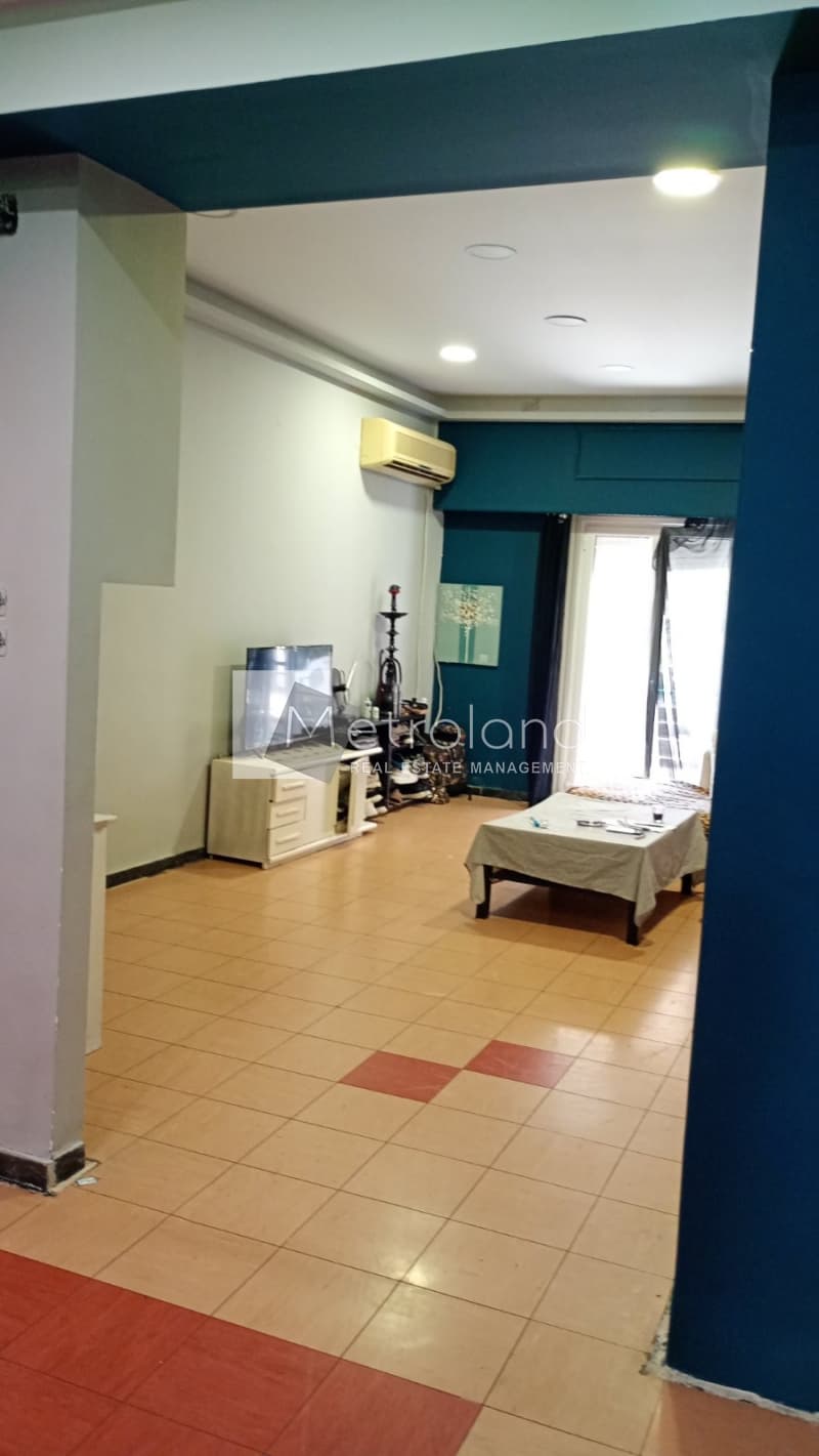 Apartment in Cemetery, Nikaia — Photo 3 of 9