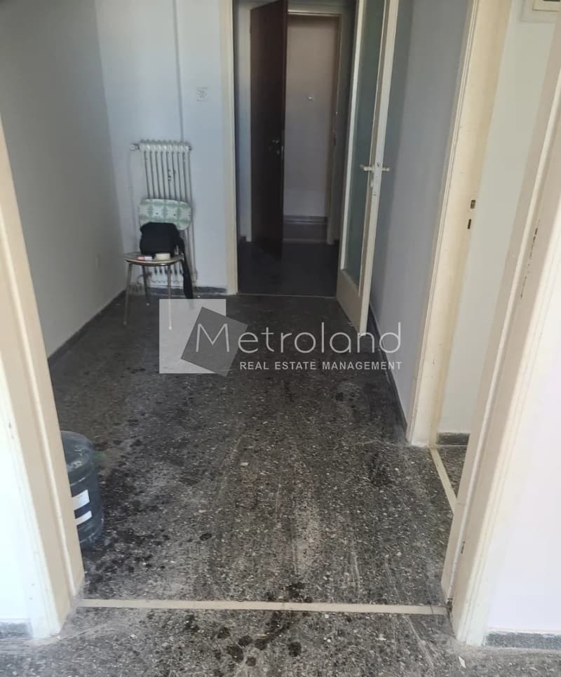 Apartment in Kaminia, Piraeus — Photo 2 of 8